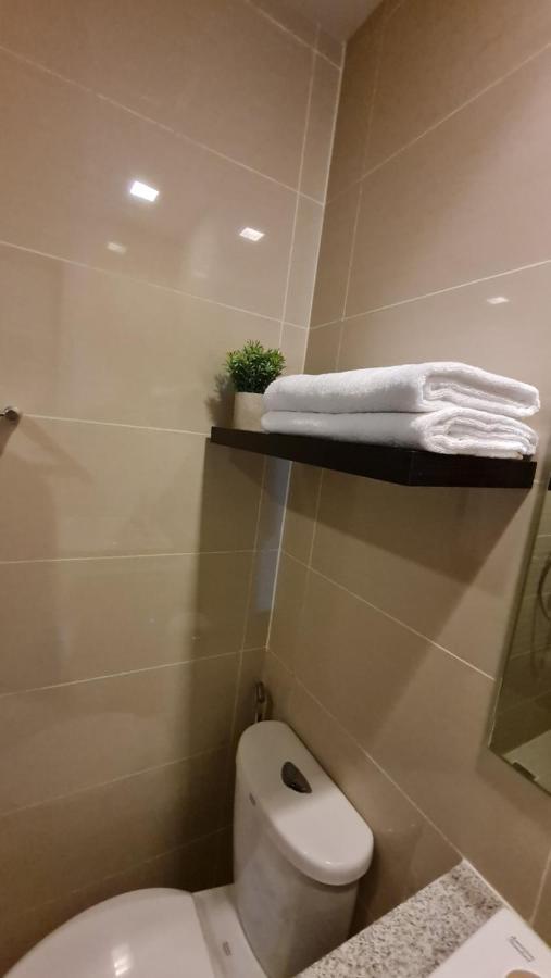 Luxe Bonifacio Global City Taguig Uptown Condo Hotel 1 Bedroom Suite Exterior foto
